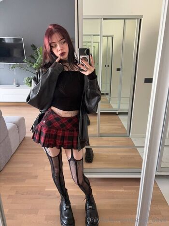y0urgothgirl