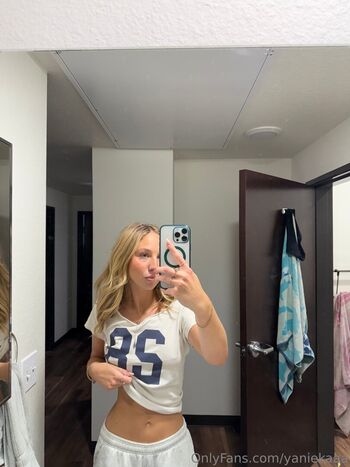 yaniekaaa