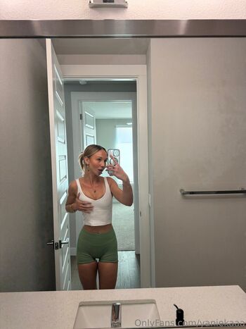 yaniekaaa