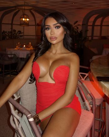 yasmine_eve