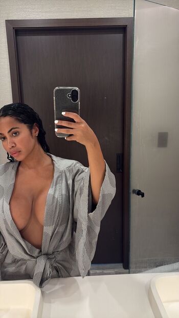 Yasmine Lopez
