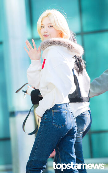 Yeji - ITZY (예지, Hwang Ye-ji)