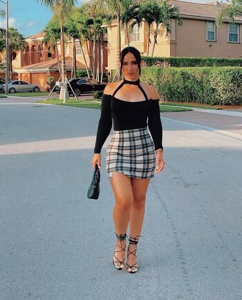 Yesenia De La Rosa