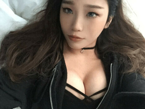 YoonHyoonAikuros