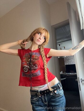 yoursmalldoll1