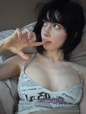 yoursmalldoll1