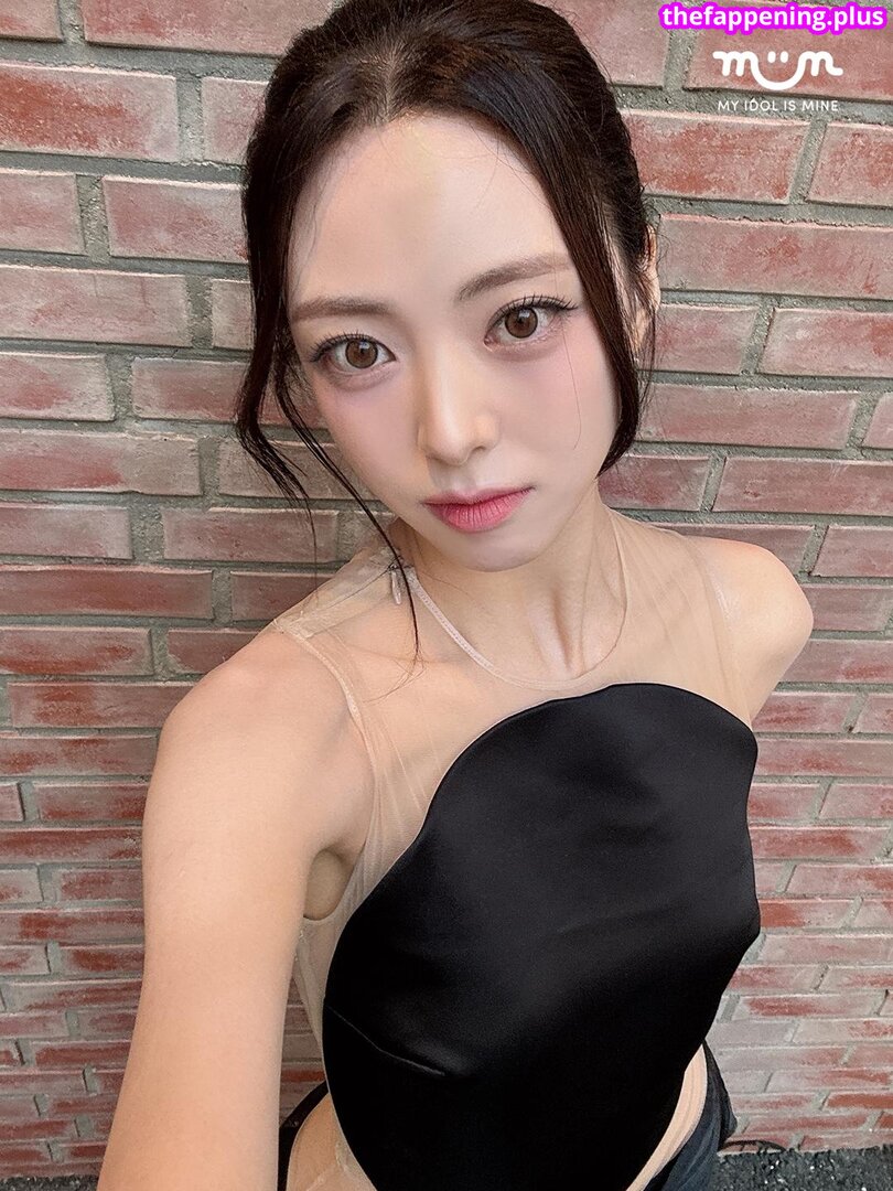 Yuna - ITZY (유나, Shin Yu Na)