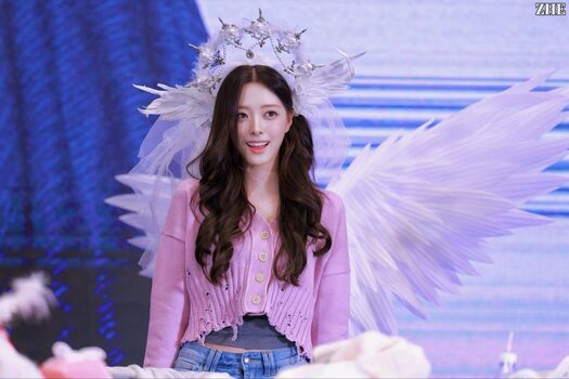 Yuna - ITZY (유나, Shin Yu Na)