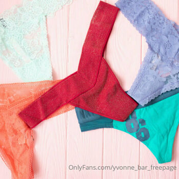 yvonne_bar_freepage