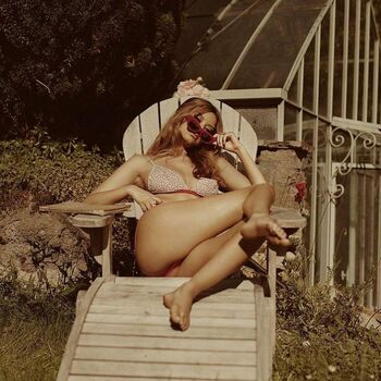 Zahia Dehar