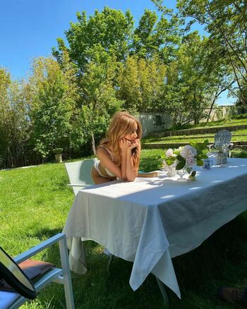 Zahia Dehar