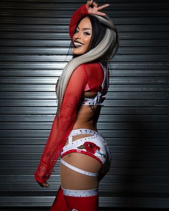 Zelina Vega