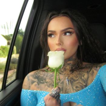 Zhavia