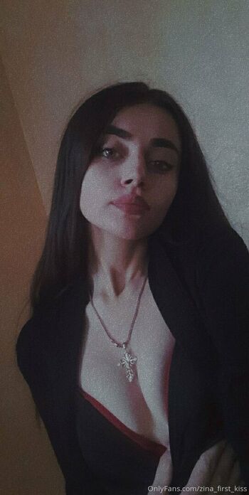 zina_first_kiss