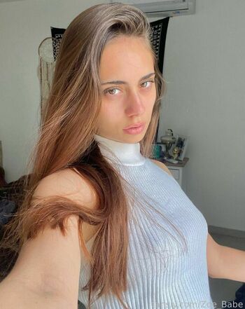 Zoe_Babe