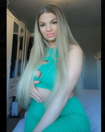 Zoe_ellerington