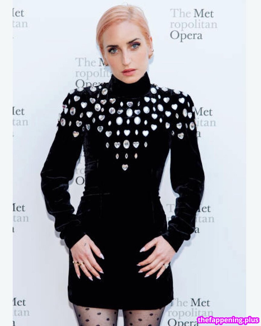 Zoe Lister Jones / https: / zoelisterjones Фото оголеного OnlyFans #23