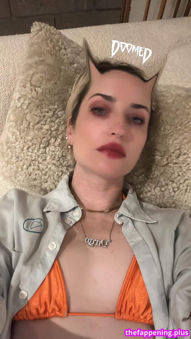 Zoe Lister Jones / https: / zoelisterjones Photo OnlyFans Nu #29