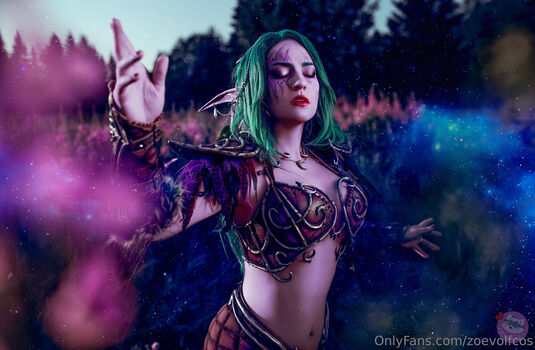 Zoe Volf Cosplay