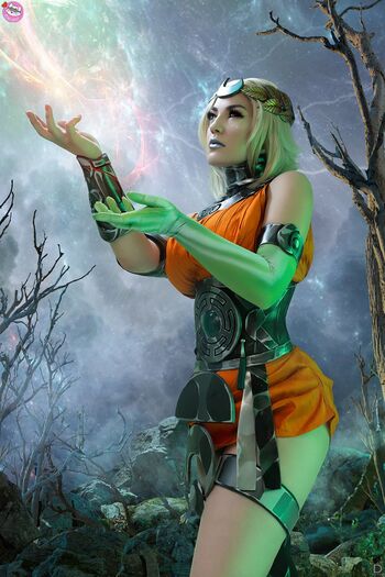 Zoe Volf Cosplay