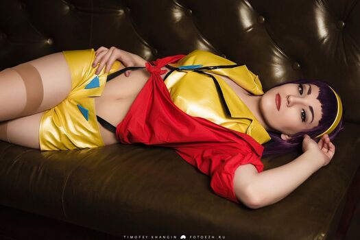 Zoe Volf Cosplay