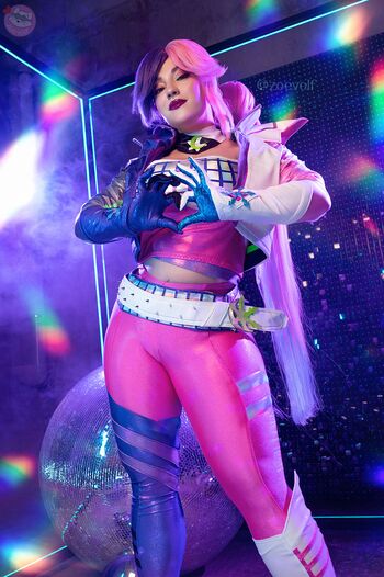 Zoe Volf Cosplay