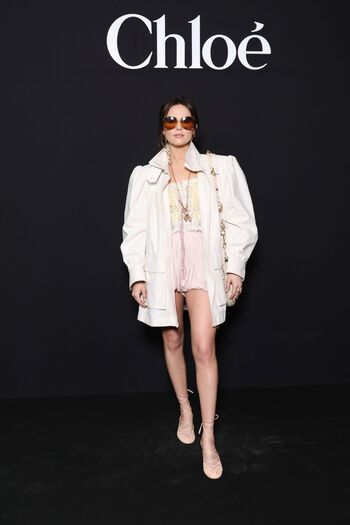 Zoey Deutch