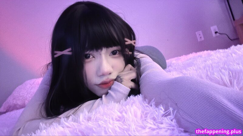 Cyb3r / Cyb3r0w0 / cyber0v0 / kitsunemai / zzoey0 / zzoey0w0 Çıplak OnlyFans Fotoğrafı #9