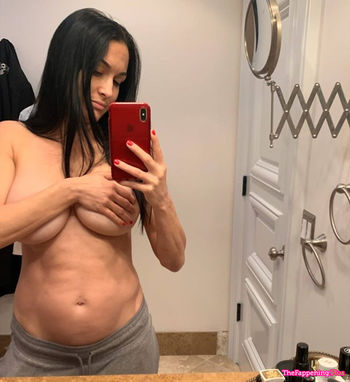 Nikki Bella