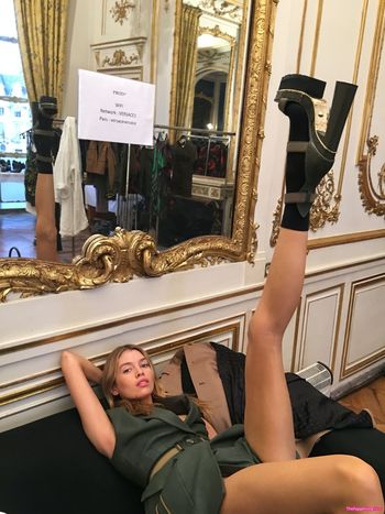 Stella Maxwell